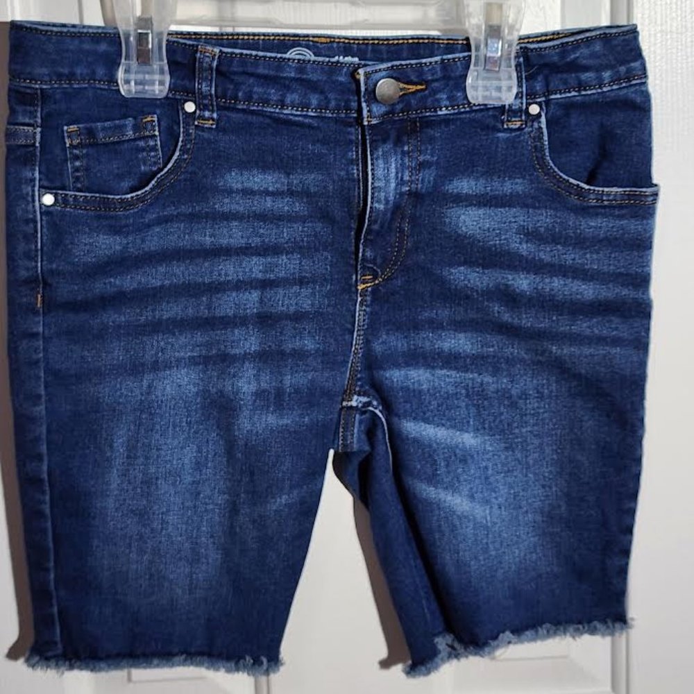 Girls Knee length shorts
